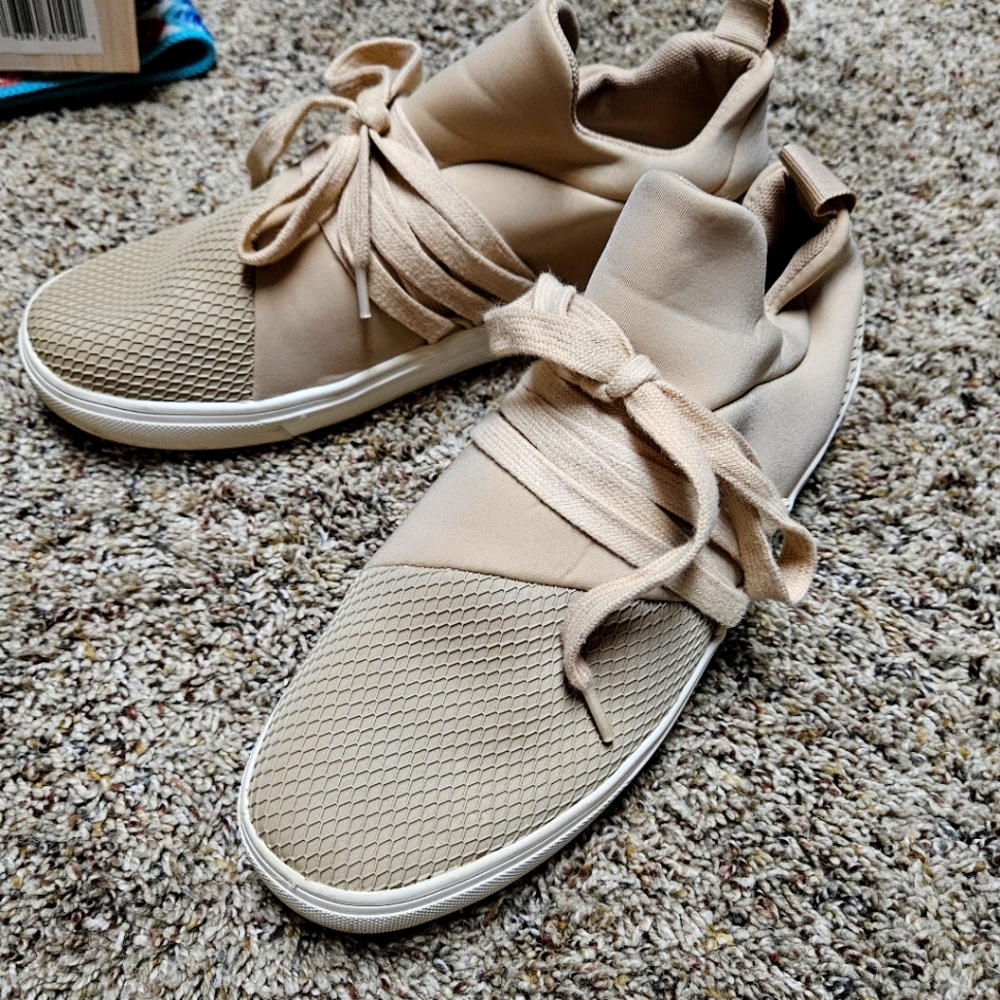 Steve Madden sneakers